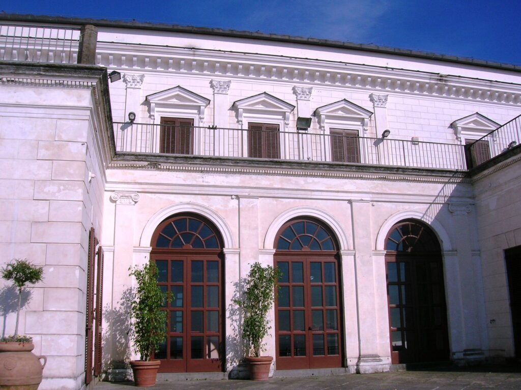 The façade of Villa Fondi de Sangro in Piano di Sorrento